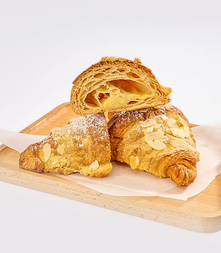 Bánh Croissant Hạnh Nhân